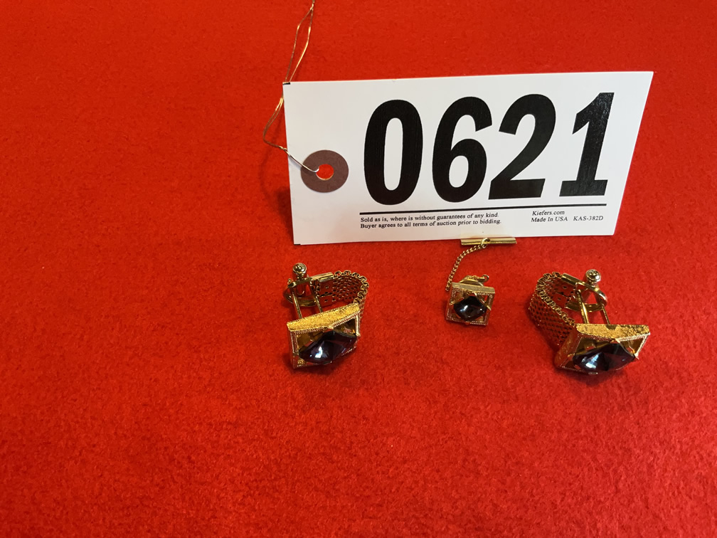 Gold Cuff Links & Tie Clasp w/Sapphires