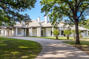 Exterior of The Retreat at Rock Creek ranch for sale at auction near Norman Oklahoma