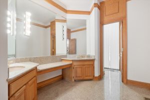 Bathroom of The Retreat at Rock Creek ranch for sale at auction near Norman Oklahoma